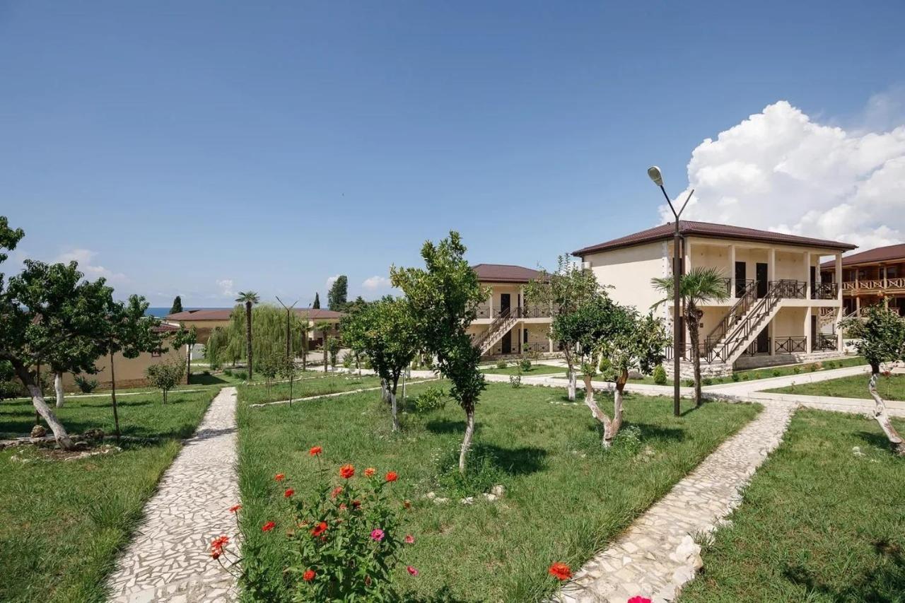 Hotel Paradise Sukhumi Exterior foto